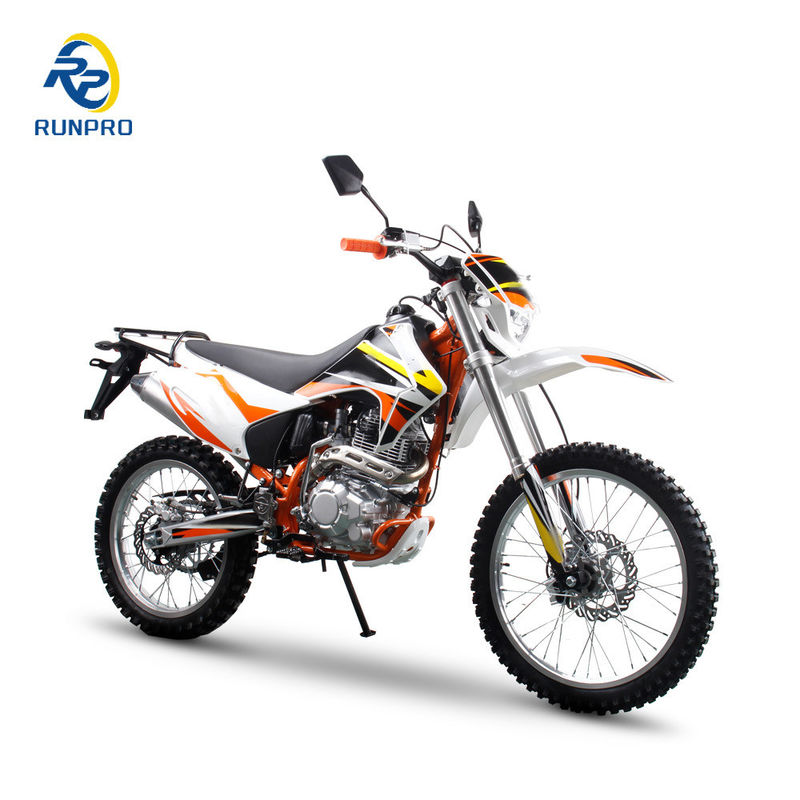Motor de corrida de 4 tempos de 250cc com três pinças CNC e freios hidráulicos